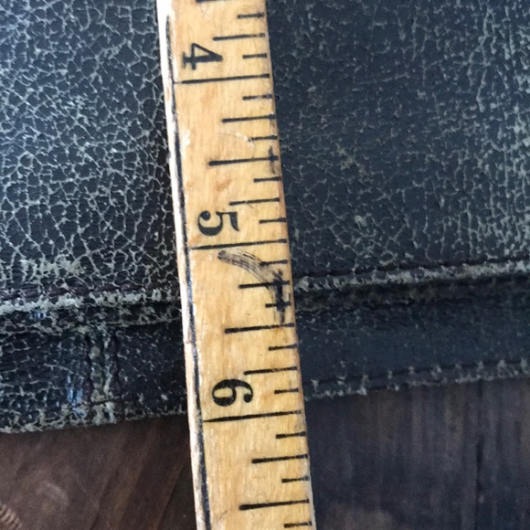 LATICO Antiqued Brown Crackle Fold over Clutch - Picture 5 of 6